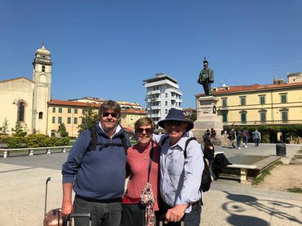 Three musketters - leaving Pisa
